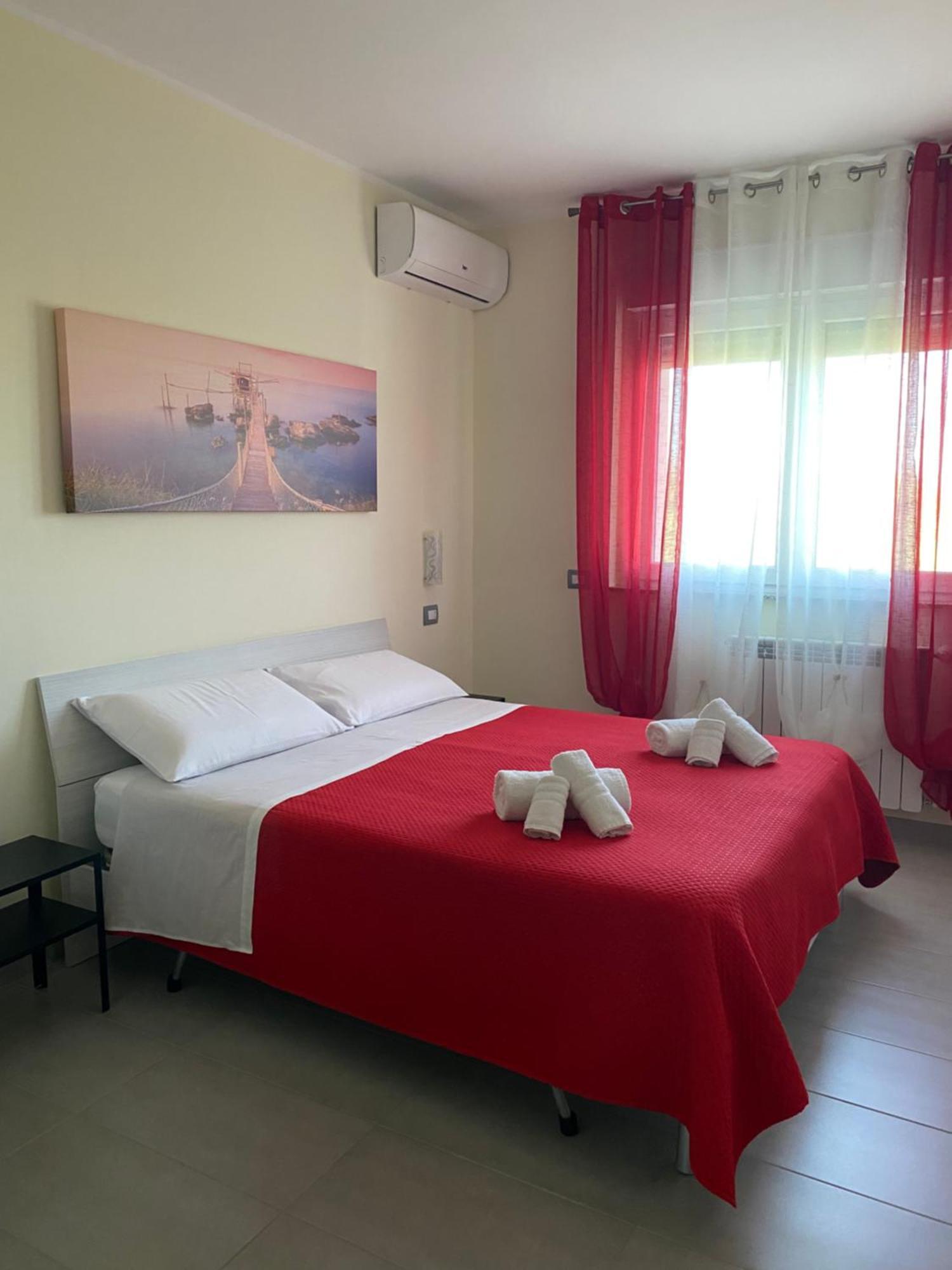 Colline Del Sole Bed & Breakfast Сан Салво Екстериор снимка