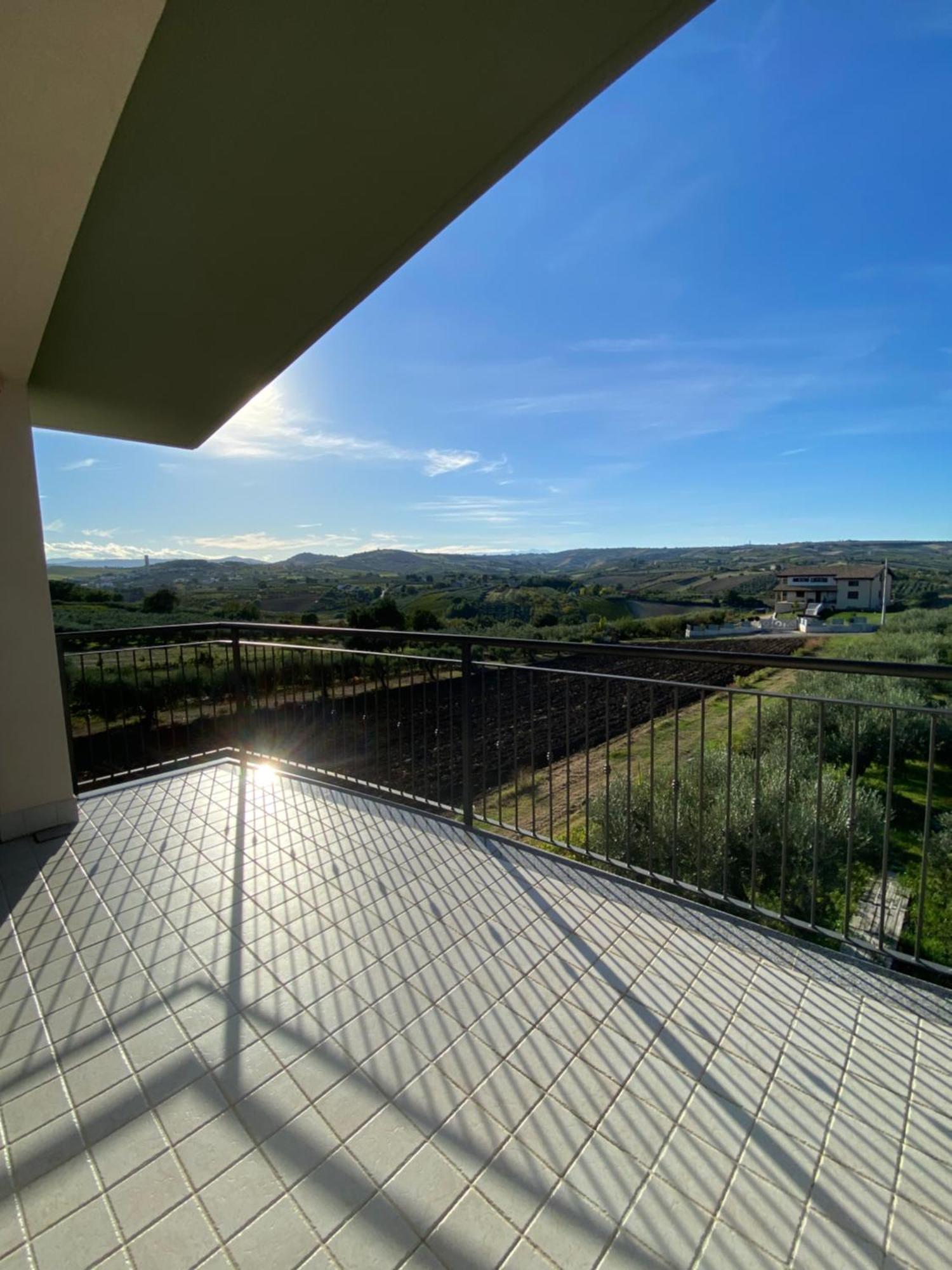 Colline Del Sole Bed & Breakfast Сан Салво Екстериор снимка